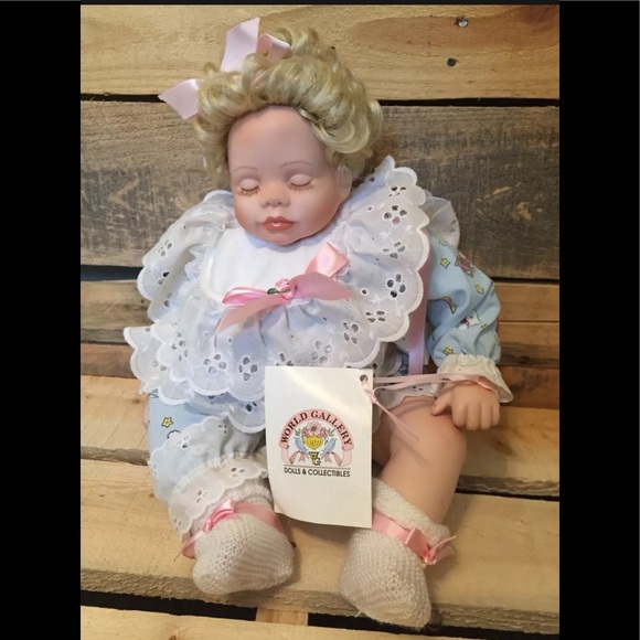 Porcelain Doll Easter 1993 World Gallery Dolls And Collectibles”Little Lamb” - Picture 12 of 12